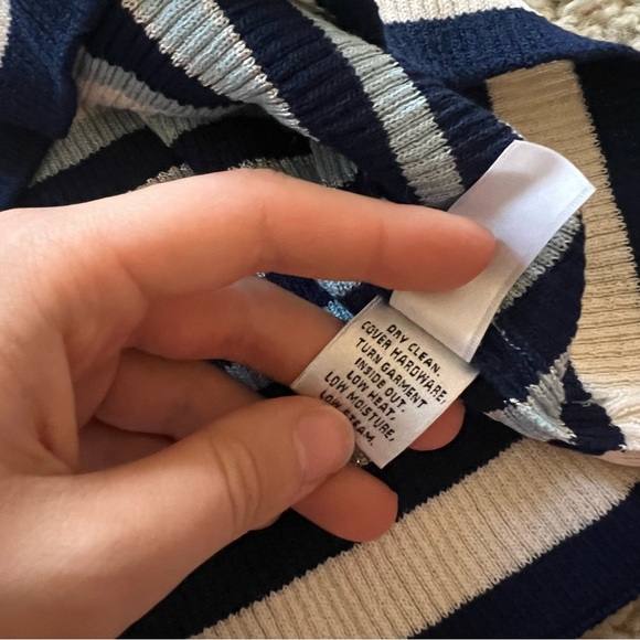 St. John sweater NWT - Picture 6 of 7